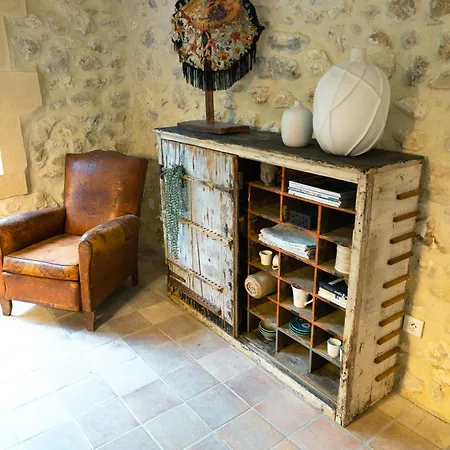 Lodge Mas De La Riale Gajan (Gard)