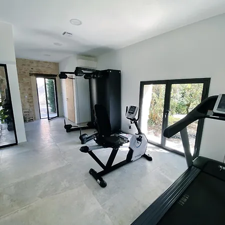 Mas De La Riale Lodge Gajan (Gard)