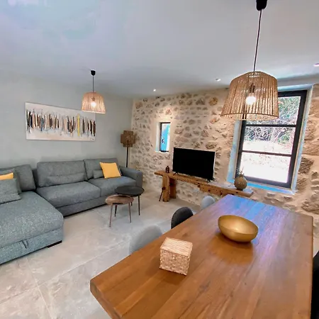 Mas De La Riale Lodge Gajan (Gard)