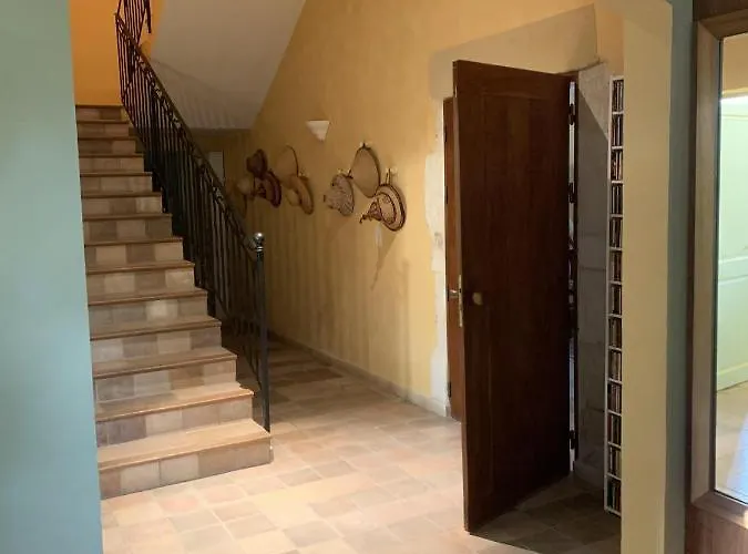 Orman Evi Mas De La Riale