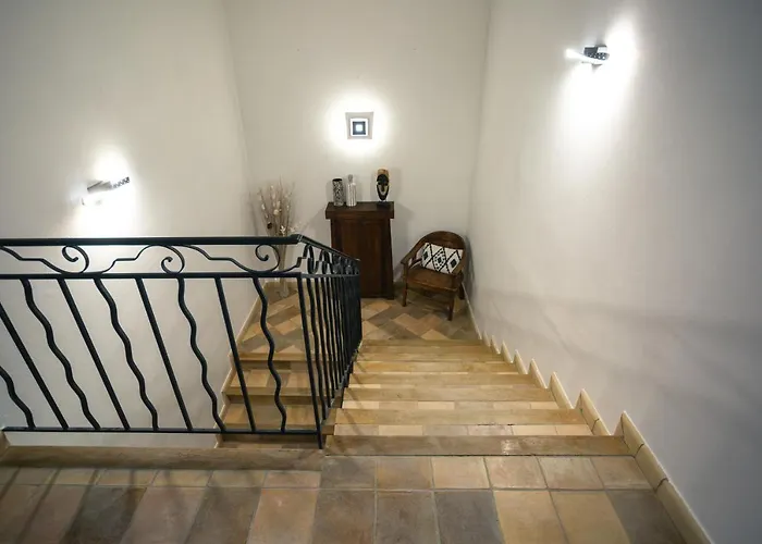 Orman Evi Mas De La Riale *