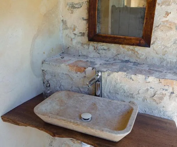 Orman Evi Mas De La Riale Gajan (Gard)